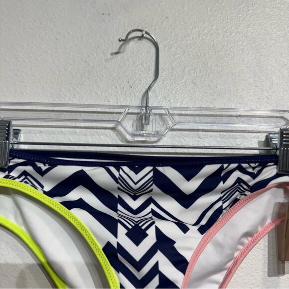 Victoria’s Secret The Classic Hipster Sz S NWT - Picture 2 of 12